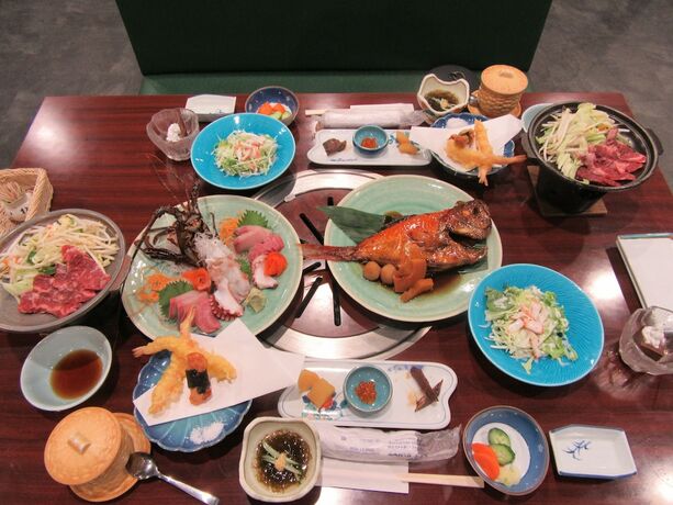 Imagen del bar/restaurante del Hotel Shimoda Ocean Park. Foto 16