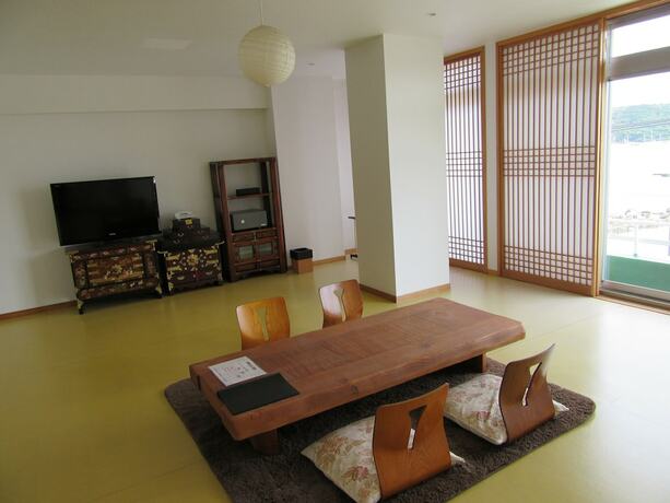 Imagen de la habitación del Hotel Shimoda Ocean Park. Foto 21