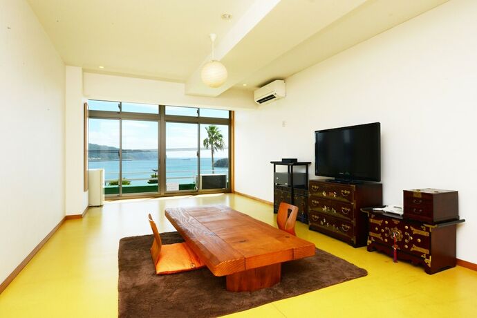 Imagen de la habitación del Hotel Shimoda Ocean Park. Foto 23