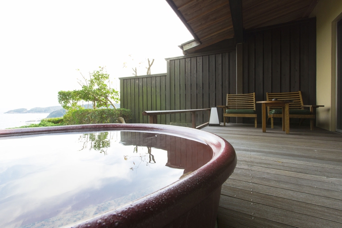 Imagen de la piscina del Hotel Shimoda View. Foto 16
