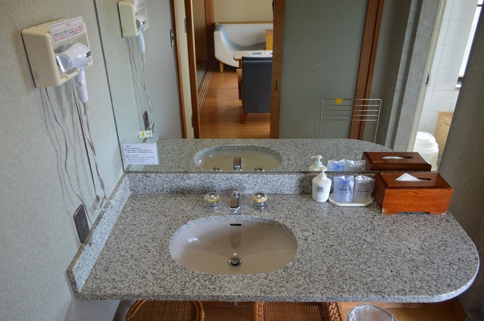 Imagen de la habitación del Hotel Shimoda Yamatokan. Foto 15