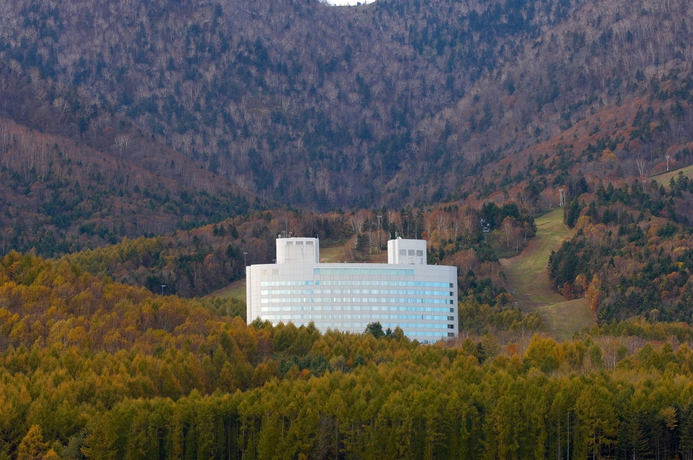 Imagen de los exteriores del Hotel Shin Furano Prince. Foto 13