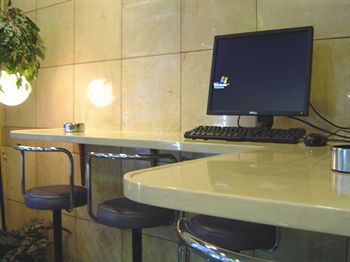 Imagen de los interiores del Hotel Shin Osaka Sunny Stone. Foto 13