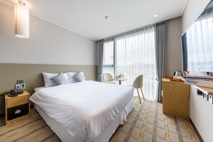 Imagen de la habitación del Hotel Shin Shin Cheonjiyeon. Foto 10