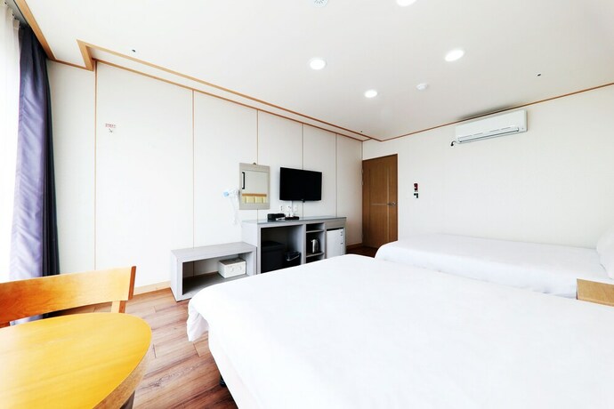 Imagen de la habitación del Hotel Shin Shin Jeju. Foto 14