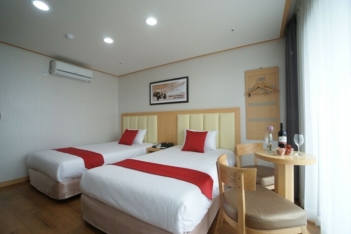 Imagen de la habitación del Hotel Shin Shin Jeju. Foto 16
