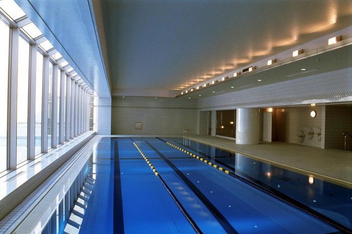 Imagen de la piscina del Hotel Shinagawa Prince. Foto 36
