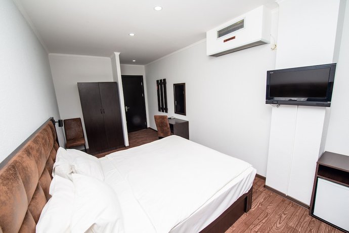 Imagen de la habitación del Hotel Shine Palace, Tbilisi. Foto 6