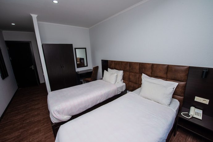 Imagen de la habitación del Hotel Shine Palace, Tbilisi. Foto 12