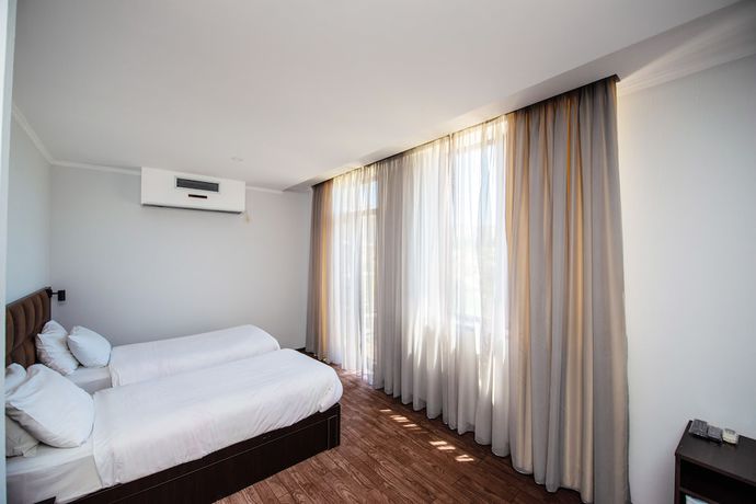 Imagen de la habitación del Hotel Shine Palace, Tbilisi. Foto 13
