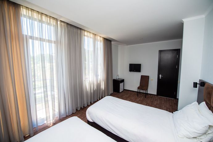 Imagen de la habitación del Hotel Shine Palace, Tbilisi. Foto 15