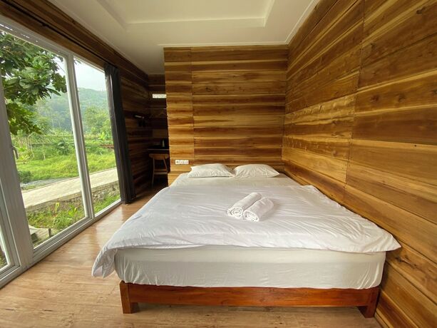 Imagen de la habitación del Hotel Shine River Ciwidey. Foto 13
