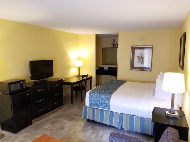 Imagen de la habitación del Hotel Shining Light Inn & Suites. Foto 4
