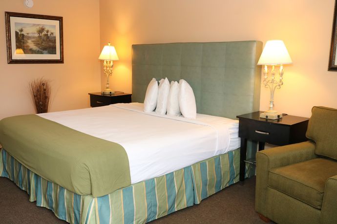 Imagen de la habitación del Hotel Shining Light Inn & Suites. Foto 9