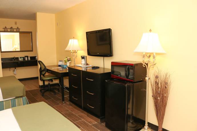 Imagen de la habitación del Hotel Shining Light Inn & Suites. Foto 10