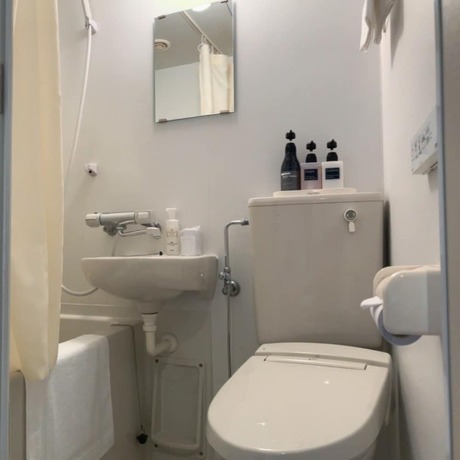 Imagen de la habitación del Hotel Shinjuku Sun Park. Foto 20