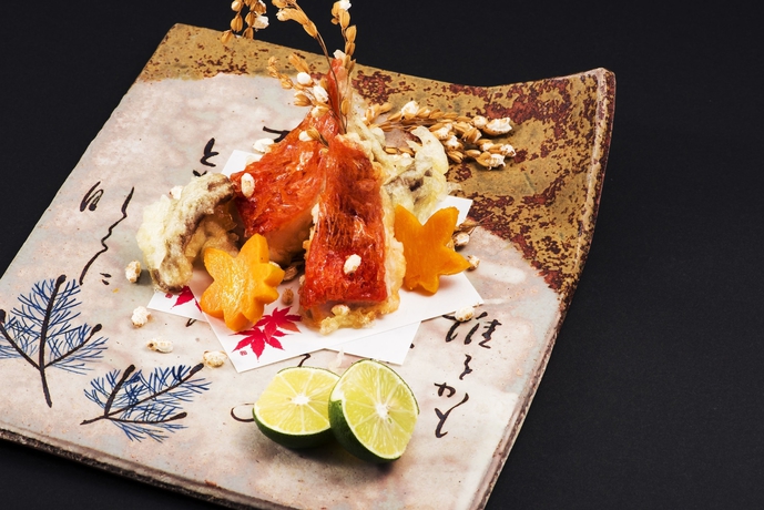 Imagen del bar/restaurante del Hotel Shin-kaikatei Izumi. Foto 8