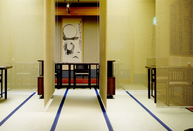 Imagen del bar/restaurante del Hotel Shin-kaikatei Izumi. Foto 11