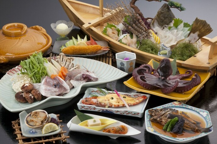 Imagen del bar/restaurante del Hotel Shinojima Royal Kasuiso. Foto 26