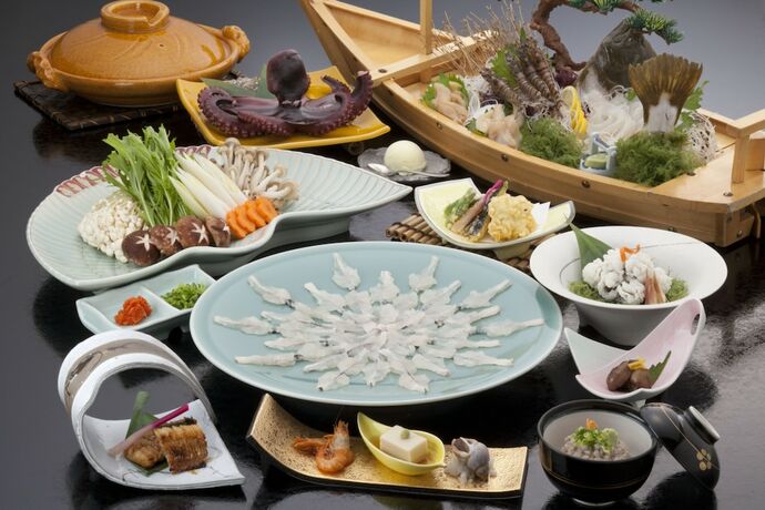 Imagen del bar/restaurante del Hotel Shinojima Royal Kasuiso. Foto 27