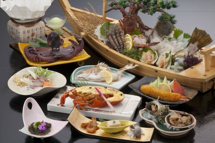 Imagen del bar/restaurante del Hotel Shinojima Royal Kasuiso. Foto 28