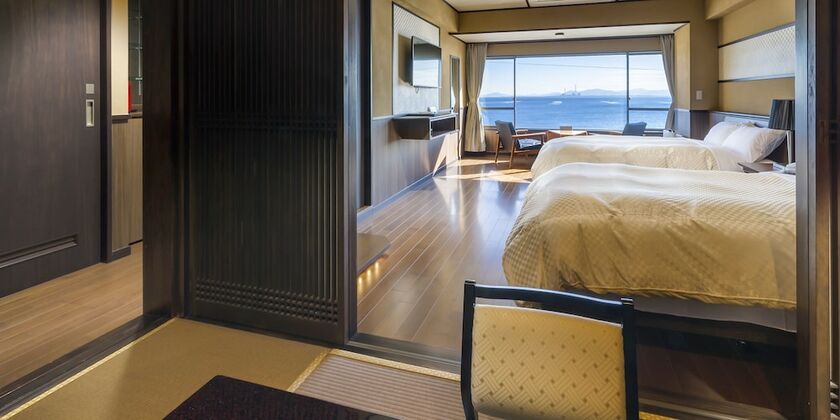 Imagen general del Hotel Shinojima Royal Kasuiso. Foto 9