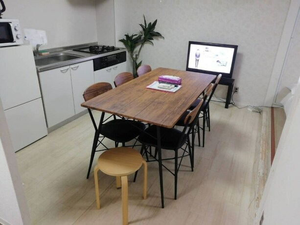 Imagen de la habitación del Hotel Shin-osaka Grand-h 202. Foto 24