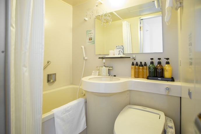 Imagen de la habitación del Hotel Shin-osaka Station Annex. Foto 9