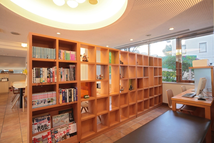 Imagen de los interiores del Hotel Shin-osaka Station Annex. Foto 13