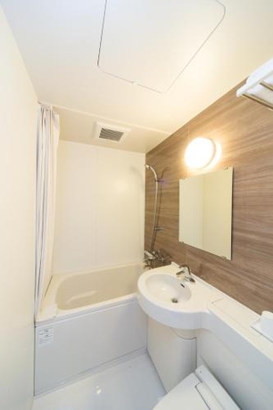 Imagen de la habitación del Hotel Shinsaibashi Higashi Crystal. Foto 7