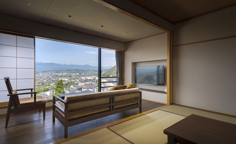 Imagen de los interiores del Hotel Shinshu Matsumoto Utsukushigahara Onsen Shoho. Foto 14