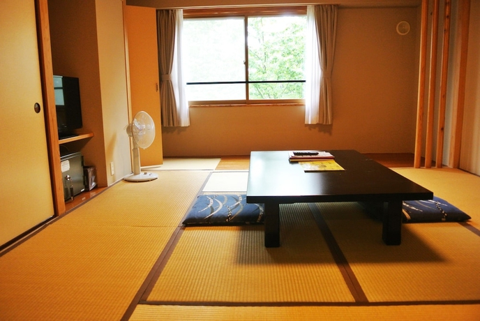Imagen de la habitación del Hotel Shintamagawa Onsen. Foto 7