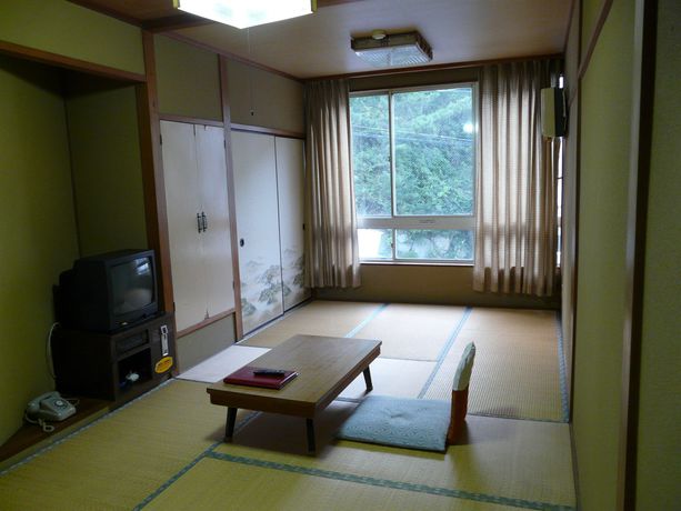 Imagen de la piscina del Hotel Shinwaka Lodge. Foto 7