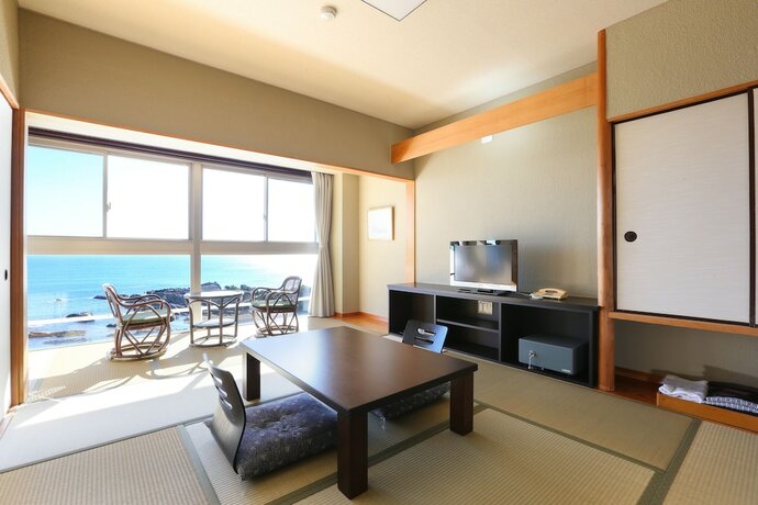 Imagen de la habitación del Hotel Shiosai Resort Kamogawa. Foto 27