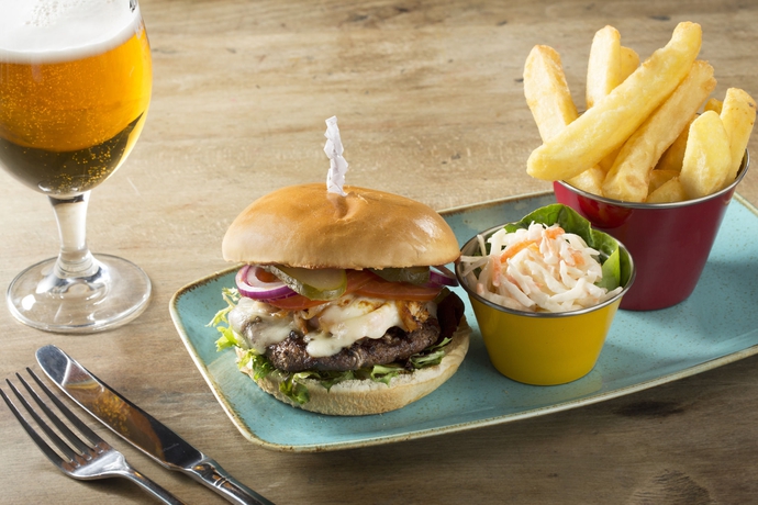 Imagen del bar/restaurante del Hotel Ship and Trades. Foto 11