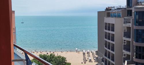 Imagen de la habitación del Hotel Shipka Beach - Free parking. Foto 18