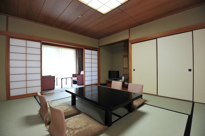 Imagen de la habitación del Hotel Shiragiku. Foto 5