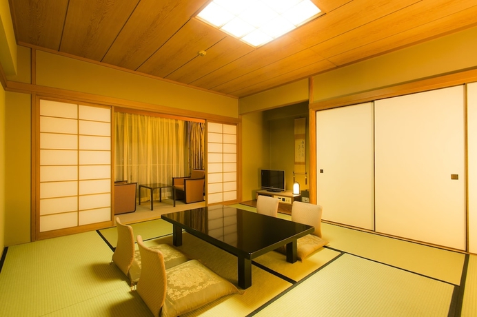 Imagen de la habitación del Hotel Shiragiku. Foto 6