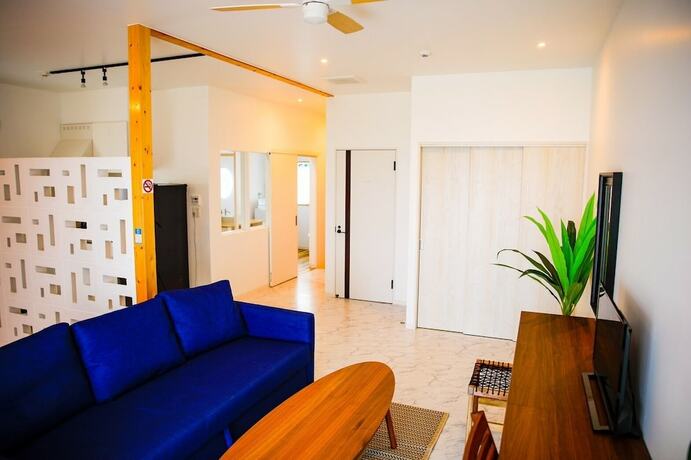 Imagen de la habitación del Hotel Shirahama Beach Garden. Foto 33
