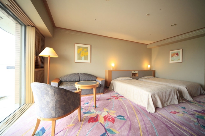 Imagen de la habitación del Hotel Shirahama Coganoi Resortandspa. Foto 8
