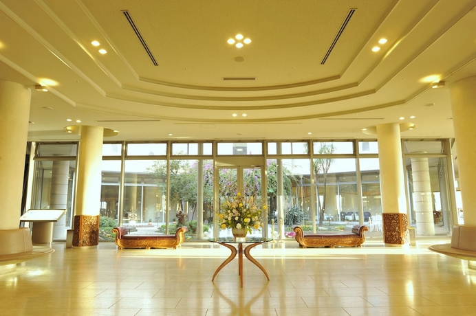 Imagen del bar/restaurante del Hotel Shirahama Coganoi Resortandspa. Foto 5