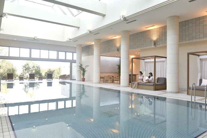 Imagen de la piscina del Hotel Shirahama Coganoi Resortandspa. Foto 17