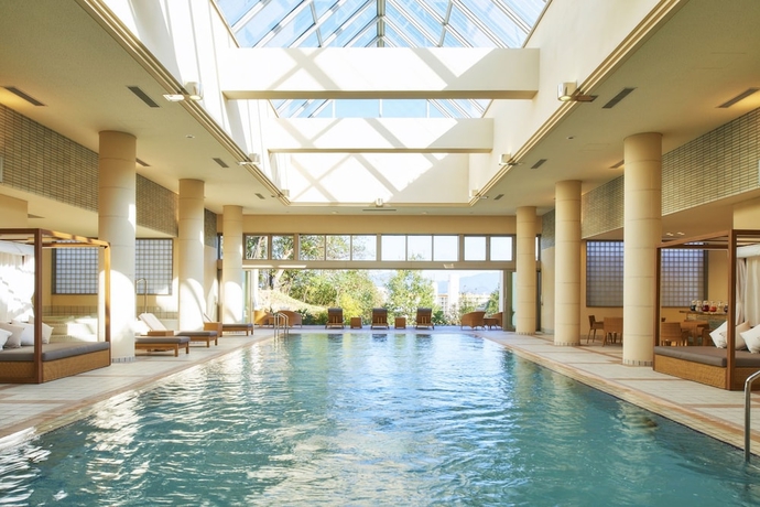 Imagen de la piscina del Hotel Shirahama Coganoi Resortandspa. Foto 18