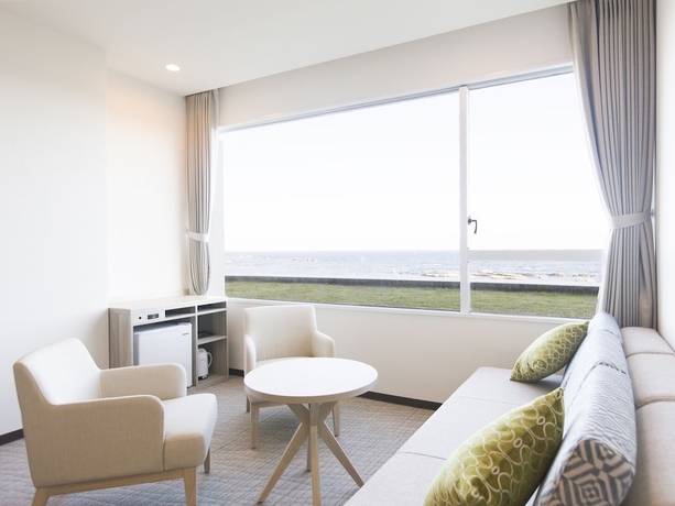 Imagen de la habitación del Hotel Shirahama Ocean Resort. Foto 15