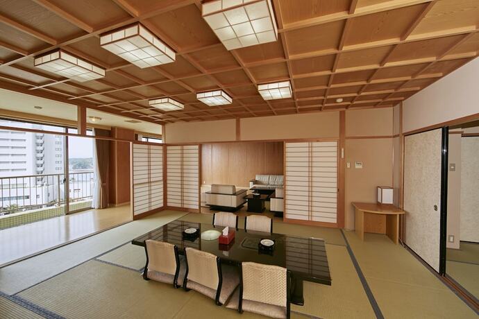 Imagen de la habitación del Hotel Shirahama Onsen Kisyuhanto. Foto 22