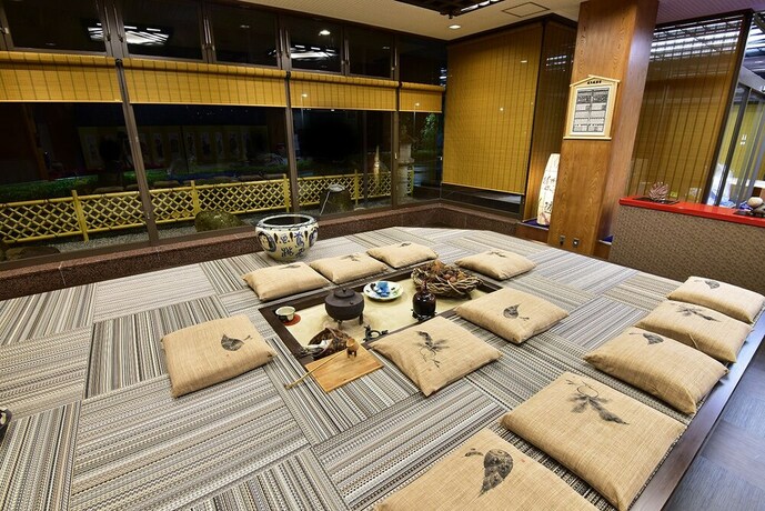 Imagen de los interiores del Hotel Shirahama Yasuragi noyado TOMARIGI. Foto 17