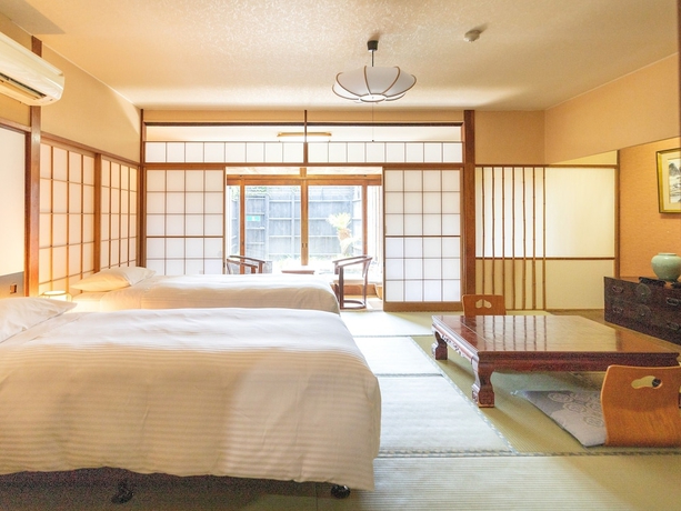 Imagen de la habitación del Hotel Shirahamakan. Foto 6