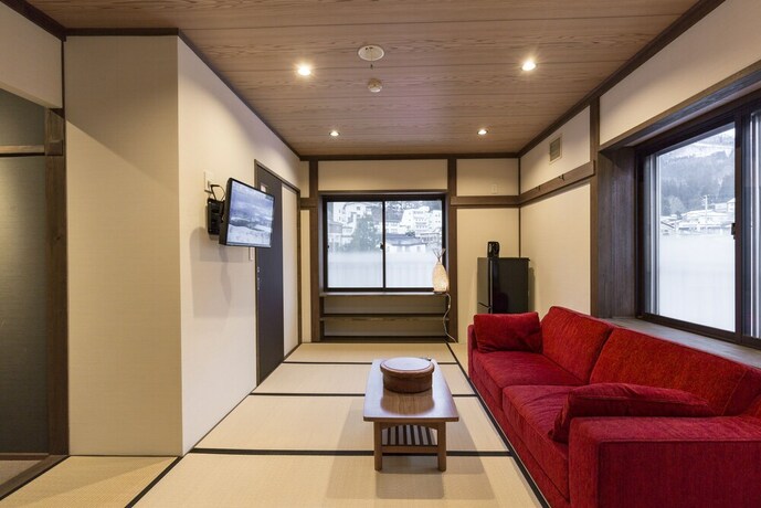 Imagen de la habitación del Hotel Shirakaba. Foto 16