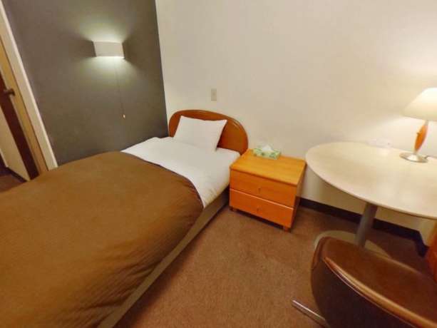 Imagen de la habitación del Hotel Shirakawa Business. Foto 15