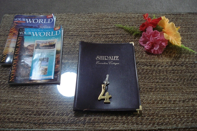 Imagen de la habitación del Hotel Shiralee Executive Cottages. Foto 9